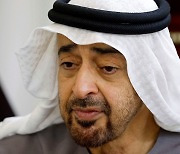 권력승계 되는 UAE.. 美 부통령·국무장관, 아부다비로 출동