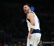 "돈치치, 폴과 부커 합친 것보다 나아" ESPN 라이트 "댈러스가 7차전서 피닉스에 이길 것"