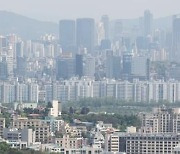 서울아파트, 월세계약 14% 뛸 때 전세 18% 올라..임대차 3법 파장