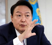 [단독] 尹대통령, 국민의힘 의원 전원 5·18 참석 요청