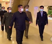 북한 "어제 15명 추가 사망..발열자 29만6000여명 새로 발생"
