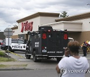 뉴욕주 슈퍼마켓 총격으로 최소 8명 사망..용의자 체포
