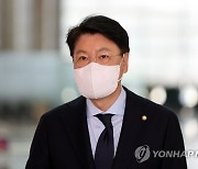 '尹특사' 장제원, 조문차 UAE로 출국.."한단계 높은 교류 논의"