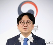 탈북단체 '대북 의약품 살포' 예고.. 통일부 '재고' 요청(종합)