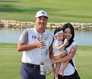 이경훈, AT&T 바이런 넬슨 역전 우승..한국인 첫 PGA '타이틀 방어