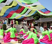 [인천] 인천 향교 교궁에서 전통성년례 재현행사 진행