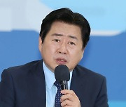 오영훈 제주지사 후보 "상장기업 20개 육성 시동..현실 이뤄낼 것"