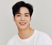 김종현, '에버모어엔터'와 전속계약.."솔로 뮤지션·배우 활동 예고"