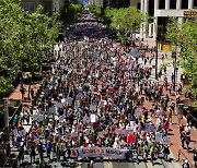 美 주요 도시서 낙태권 폐지 반대 시위