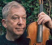 [Interview] 세계 첫 비건 바이올린 만든 아일랜드 장인 오두블라우이드 | "비건 접착제 쓴 바이올린이 주는 심리적 안정감과 아름다운 연주"
