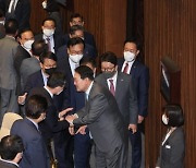 '초당적 협력'만 3번 언급한 尹, 위기 강조로 野에 도움 요청