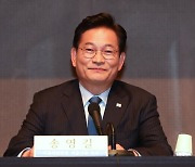 송영길, '성폭력 의혹' 박완주에 "의원직 사퇴가 마땅"