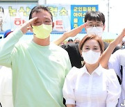 '허재·허웅 총출동' 인산인해 이룬 허훈의 군 입대 현장