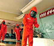 "의사들도 물 길어다 쓰는 실정, 젊은층 치명률 높을 수도"..북한 보건의료 실태 어떻길래