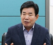 김진표 "제 몸엔 민주당의 피가 흐른다".. 국회의장 '출사표'
