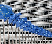 EU, '우크라전'에 유로존 성장률 전망치 하향조정..4%→2.7%