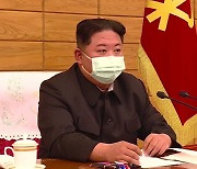 [속보] 북한 "어제 신규 발열자 39만여 명..8명 사망"