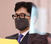 與 "'한동훈 보이콧' 민주, 광기 어린 집단 린치 계속 가해"