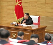 北, 유증상자 39만명 육박·8명 추가 사망.."대북 익명 지원해야"
