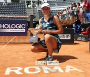 [이탈리아 인터내셔널] '女 테니스 무적' 시비옹테크, 28연승..올 시즌 다섯 번째 우승
