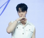 아스트로 문빈 '사랑에 빠질듯한 눈빛'[★포토]