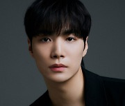 뉴이스트 출신 김종현, 에버모어엔터와 전속계약..새로운 도약 예고