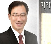 지하철 접촉은 사내아이들의 자유?..논란된 윤재순 시집