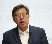 발언하는 박형준 부산시장 후보