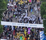 다시 걷는 광주 금남로..민주대행진