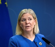 핀란드 이어 스웨덴 나토 가입 신청 공식 결정.."안보 정책 역사적 변화"