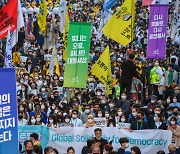 여당도 총집결 5·18 기념식..윤 대통령 '임을 위한 행진곡' 부를까