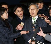 '조민 입학취소 무효소송' 고려대 대리인에 강일원 전 재판관