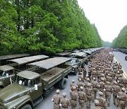 중국에 항공기 3대 보낸 북한, 코로나 의약품·방역품 긴급 공수