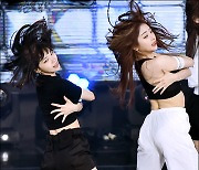 르세라핌 김채원-허윤진, '섹시함 폭발' [MD포토]