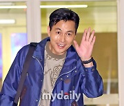 [MD포토] 정우성 '칸 영화제 출발해요'