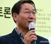 보건의료정책 토론회 참석한 유정복 후보