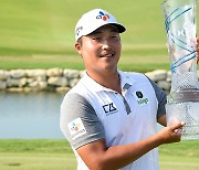 이경훈, 한국선수 최초 PGA 투어 2연패 '새 역사' 썼다