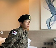 민서공이, 또 박보검 마케팅하나..미필인데 군복 셀카까지 "해군 가고 싶어"
