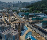 부산·경남 레미콘 파업..멈춰진 콘크리트 타설