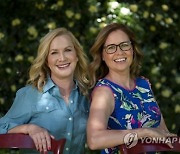 Angela Kinsey and Jenna Fischer Portrait Session