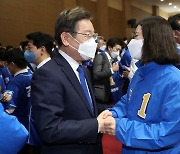 박지현 "경찰이 이재명 편파수사" 진중권 "경찰 수사권 박탈할 거냐"