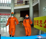 북한·중국의 '코로나 몸살'.. "새 변이 가능성 조심해야"