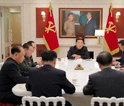 [지평선] 김정은의 위험한 '정치방역'