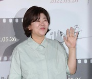 '오마주' 이정은, '컬투쇼'·'별밤' 출격..홍보요정 변신
