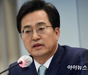 [포토]김동연 경기도지사 후보, '관훈토론회 참석'