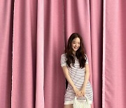 소녀시대 윤아, 미니 원피스 입고 여전한 소녀美 발산
