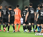 2점차 리드 지키지 못한 성남FC,'다잡은 승리를 또 놓쳤네' [사진]