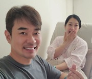 '조충현♥'김민정 "득녀, 놀라울 정도로 아빠 붕어빵"