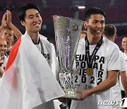 일본 매체 "일본 듀오가 프랑크푸르트 유로파리그 우승에 기여했다"