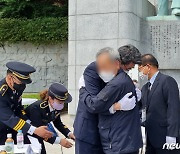 5·18 민주화운동 순직 경찰관 유족·사건 당사자 '42년 만에 화해'
